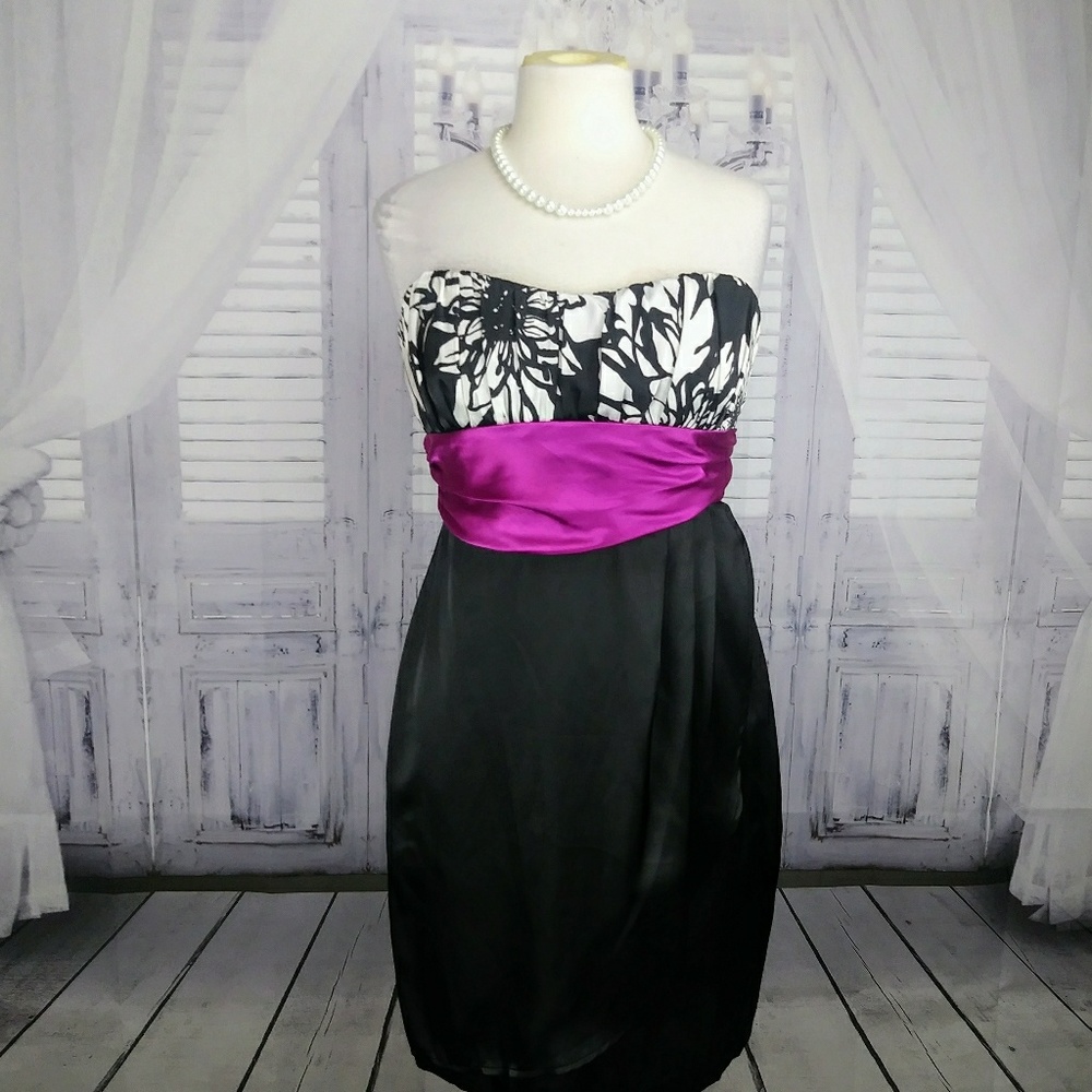 Charlotte Russe Strapless Empire Waisted Dress.Med